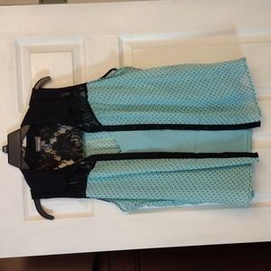 Roz n Ali  button up sleeveless top